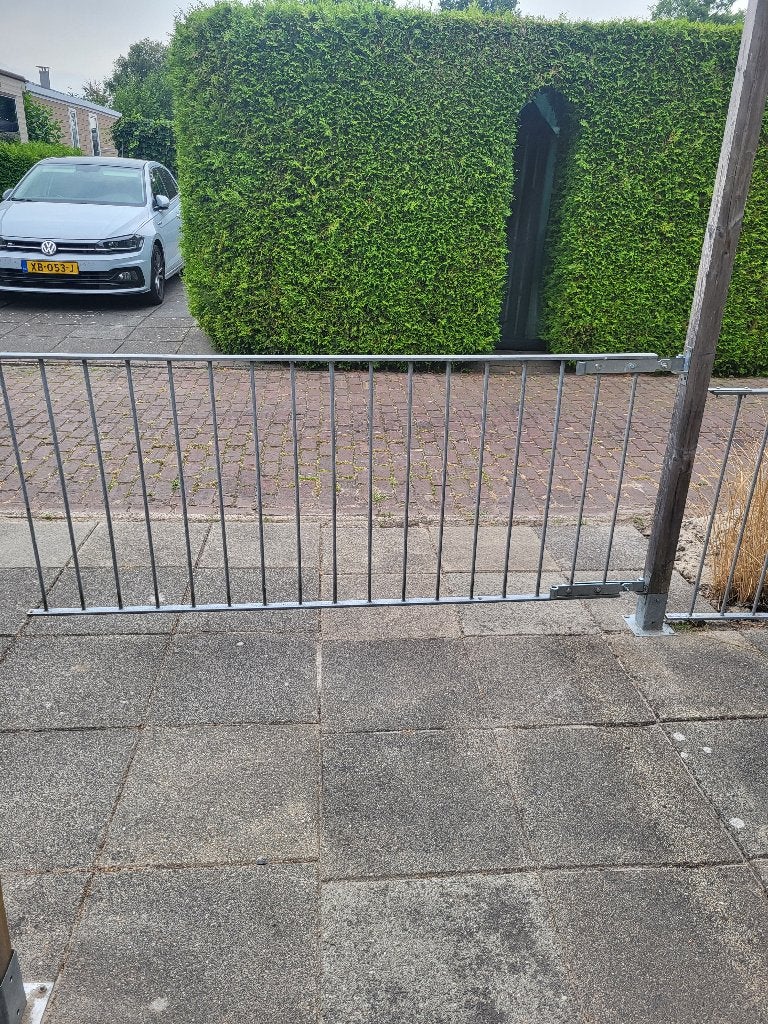 Spijlen stalen hekwerk, Ophalen, Met poort, Spijlenhekwerk, Zo goed als nieuw