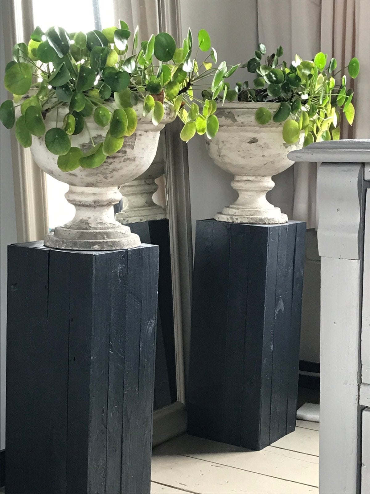 Antieke betonnen plantenpot 2 stuks, Tuin en Terras, Ophalen, Gebruikt, Rond, Beton