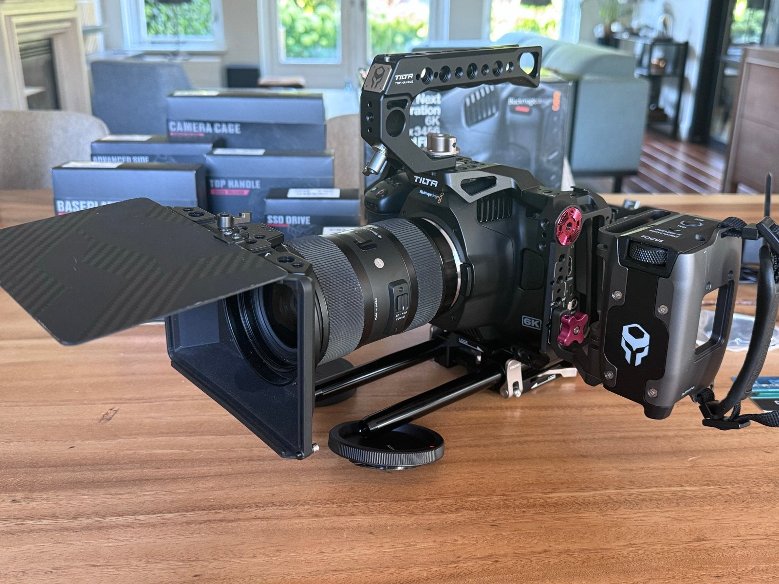Blackmagic Cinema Camera 6K Pro met Tilta cage en grips, Audio, Tv en Foto, Videocamera's Digitaal, Overige merken, Overige soorten