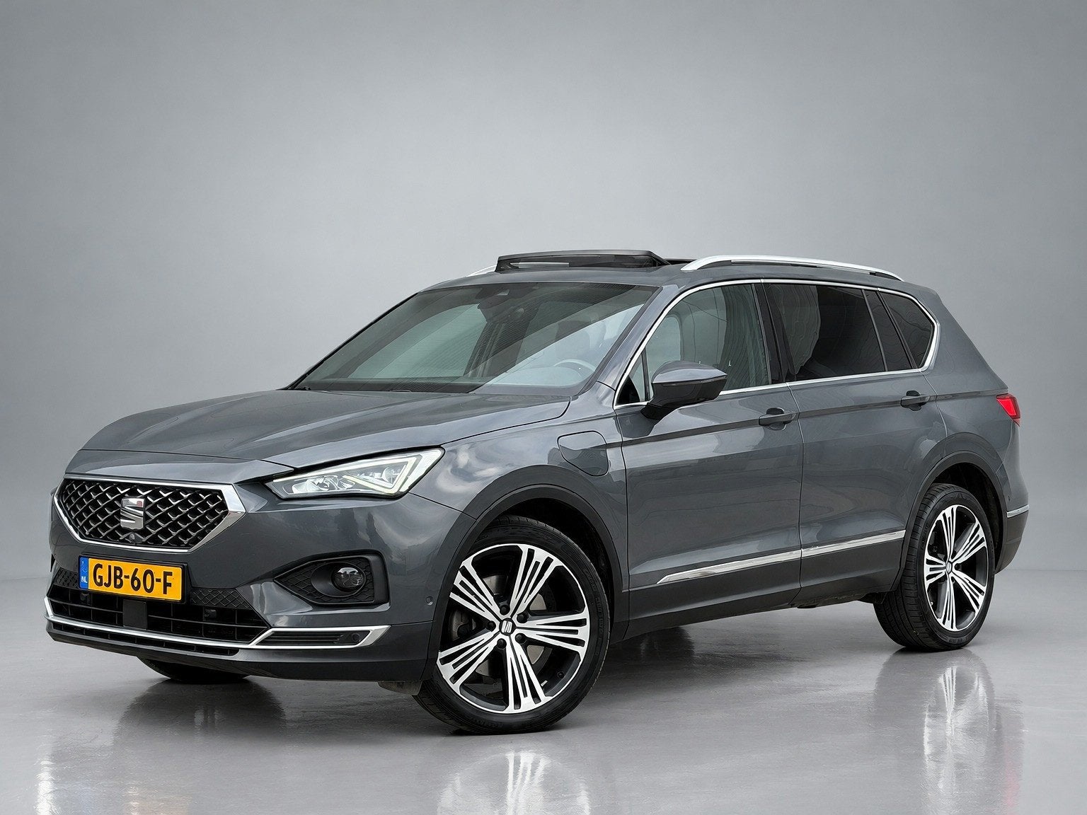 Seat TARRACO 1.4 TSI e-Hybrid PHEV Xcellence|SOH 89%|Pano|Tr, Auto's, Dealer onderhouden, Euro 6, 4 cilinders, 150 pk