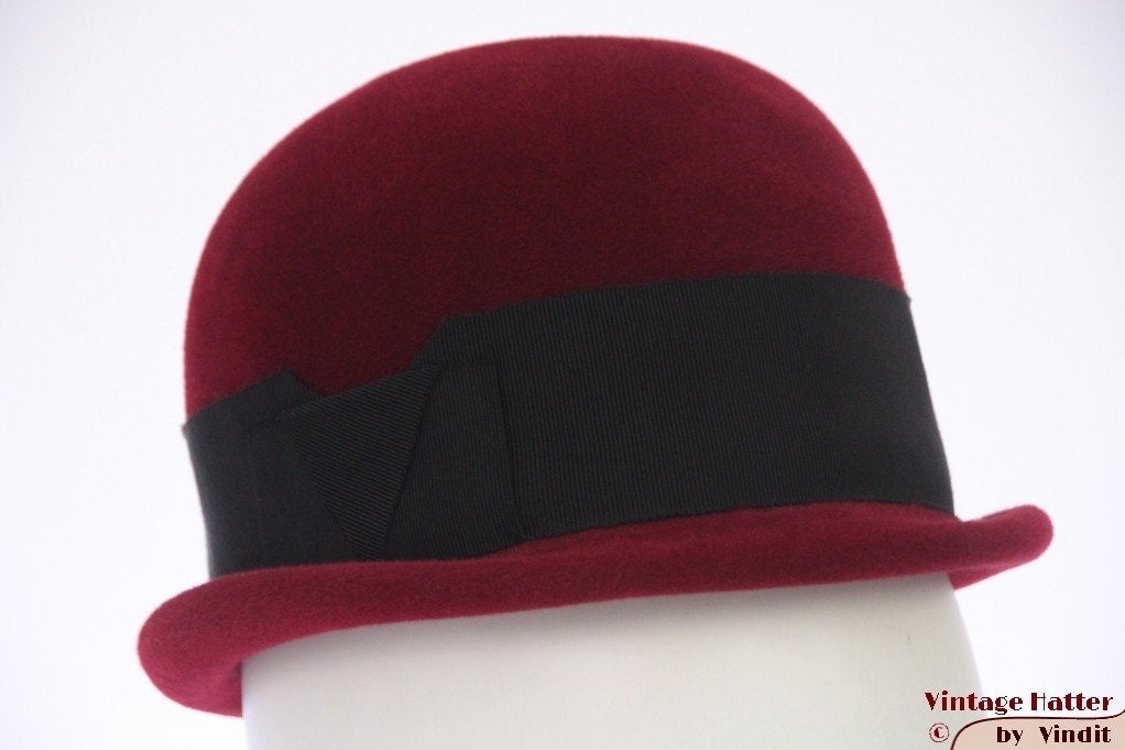 kleine Vintage Dames bolhoed donker rood velour 53, Kinderen en Baby's, Kinderkleding | Petten en Hoeden, Gebruikt, Meisje, Hoed