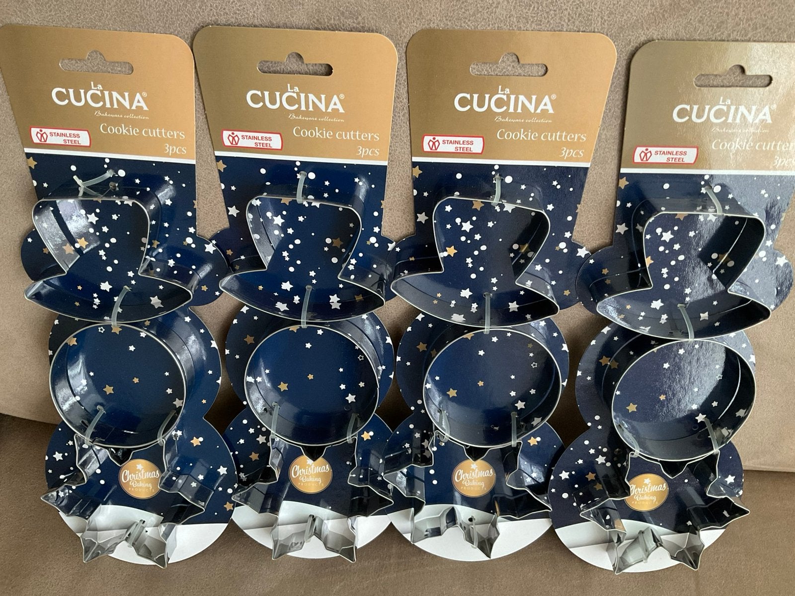 Doos 24 st La Cucina koekjes uitstekers/cookie cutters NIEUW, Hobby en Vrije tijd, Taarten en Cupcakes maken, Ophalen of Verzenden