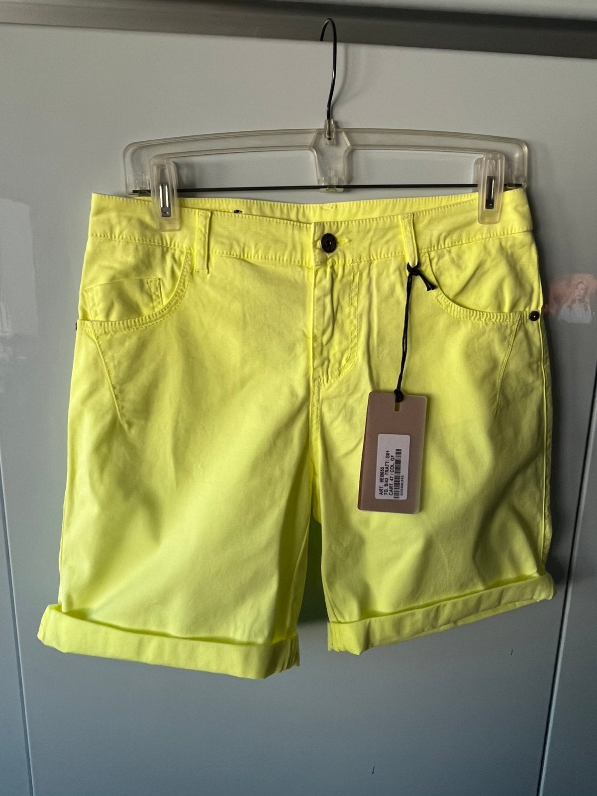 Maryley korte broek felgeel maat s nieuw, Kleding | Dames, Kort, Geel, Nieuw, Ophalen of Verzenden