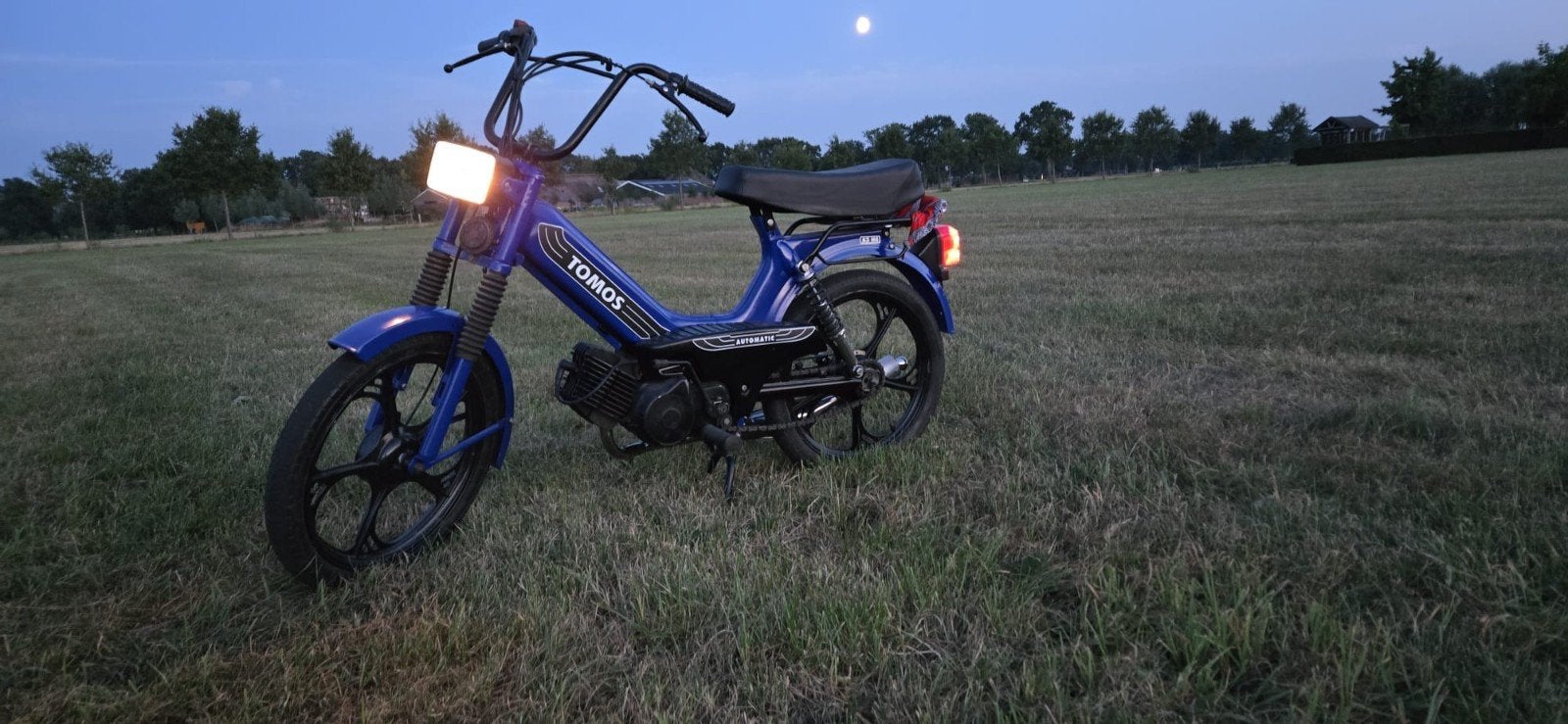 Mooie tomos a35, Fietsen en Brommers, Brommers | Tomos, Zo goed als nieuw, Standard, Maximaal 45 km/u, Ophalen