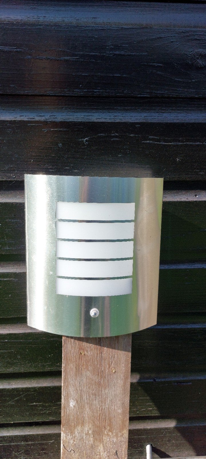 Buitenlamp met schemersensor - RVS, Gebruikt, Licht-donker-sensor, Wandlamp, Ophalen of Verzenden