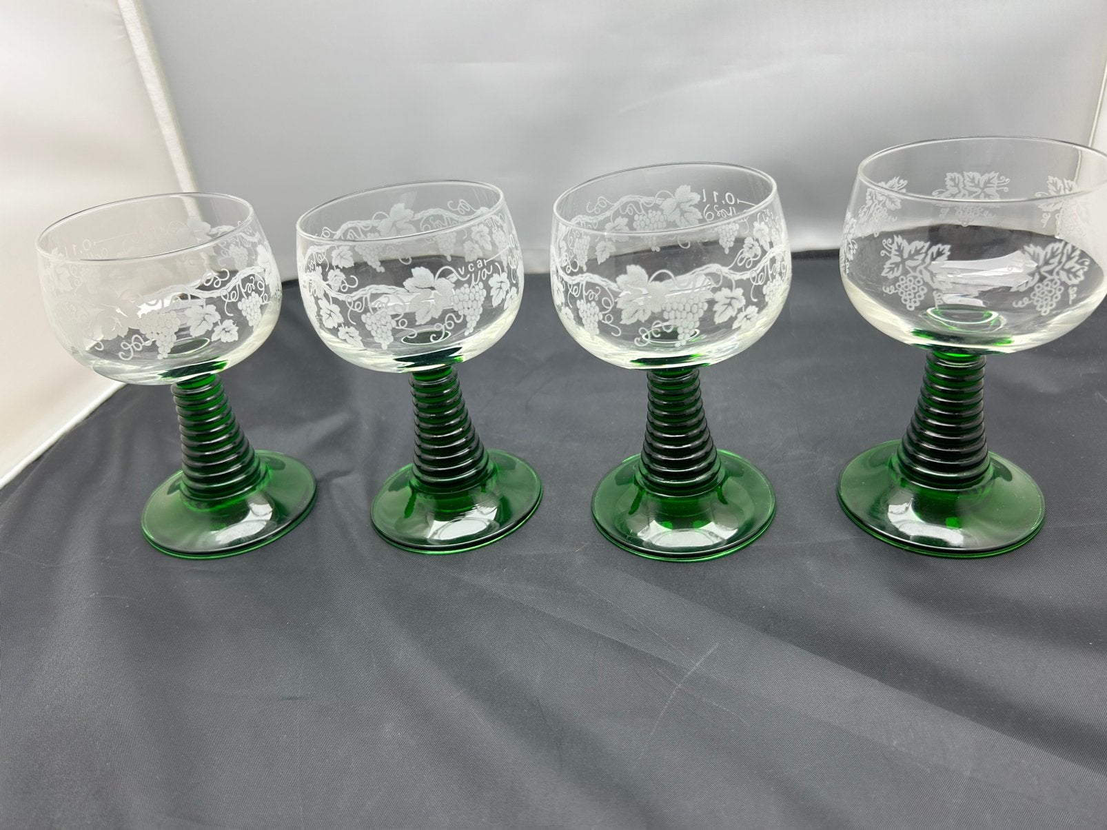 4x Prachtige Luminarc Roemer glazen met Print 70s, Antiek en Kunst, Antiek | Glas en Kristal, Ophalen