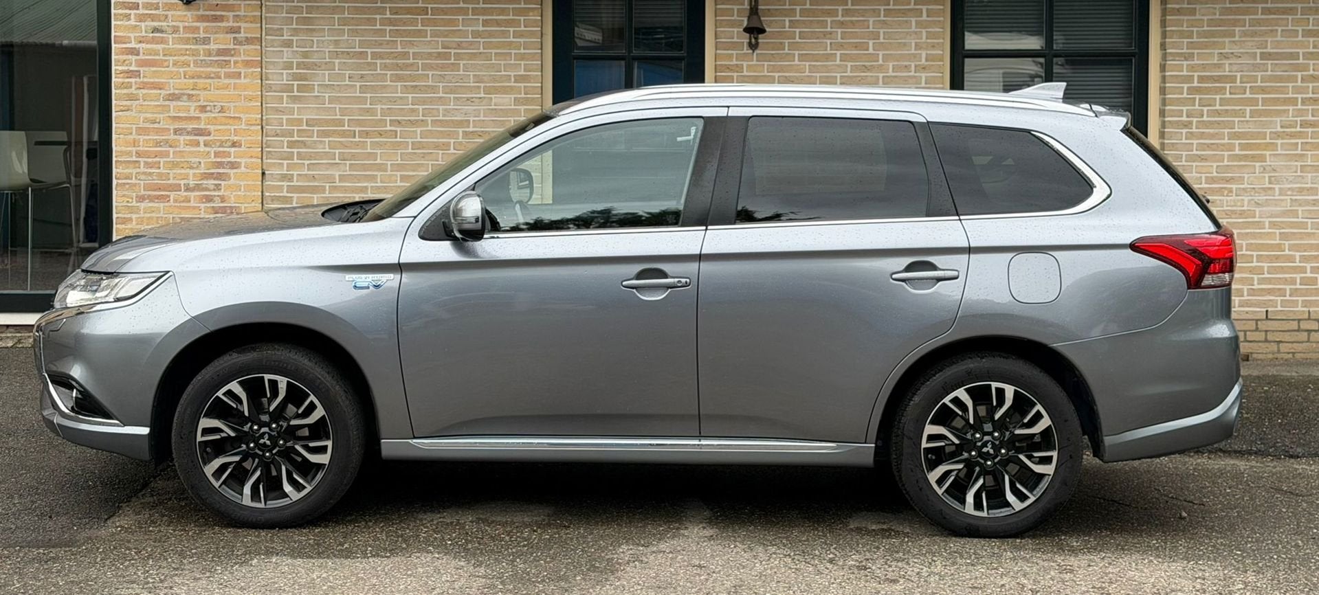 Mitsubishi Outlander 2.0 PHEV Edition X-Line|CAM |KEYLESS|TR, Auto's, Euro 6, 4 cilinders, Plug-in hybride, Bedrijf