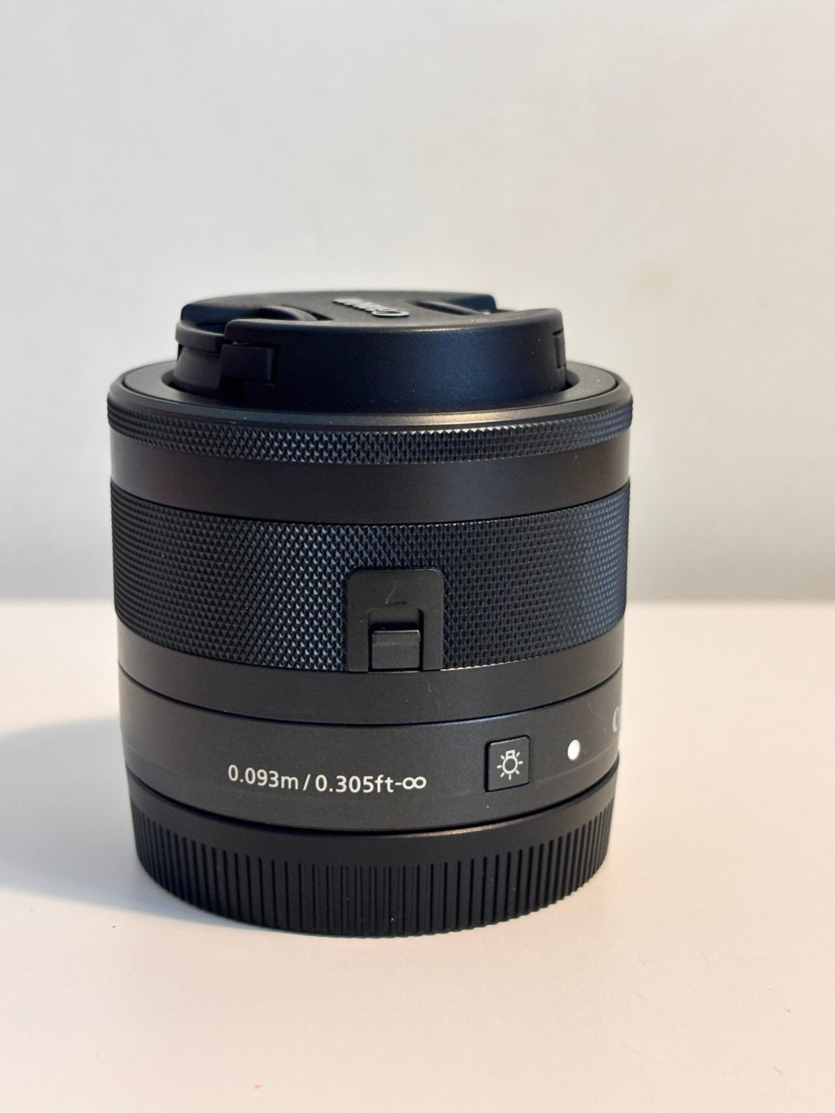 Canon EF-M 28mm f/3.5 Macro IS STM lens., Ophalen of Verzenden, Zo goed als nieuw, Macrolens