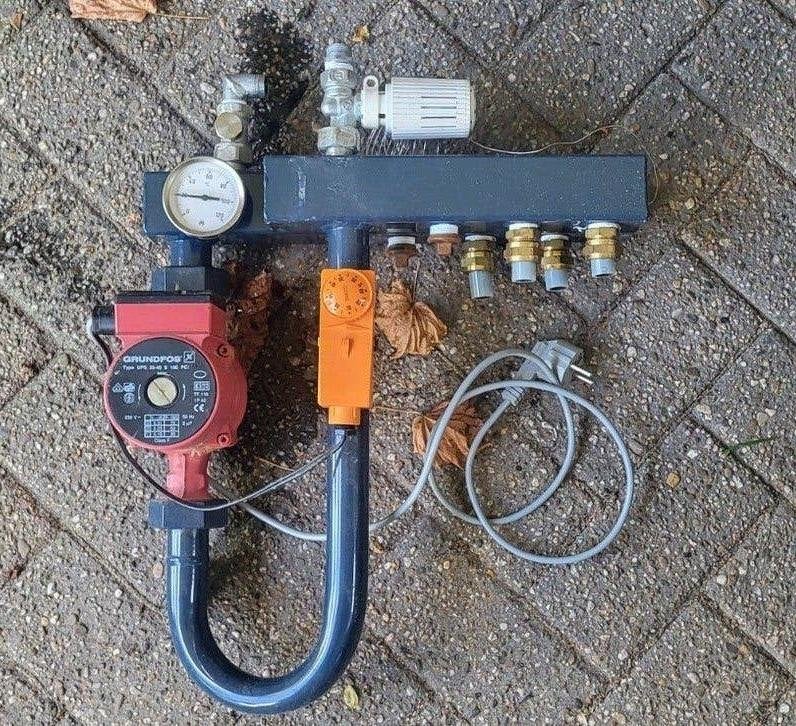 Vloerverwarmingsverdeler 3 groepen met pomp, Doe-het-zelf en Verbouw, Ophalen, Gebruikt, Minder dan 30 cm, Overige typen