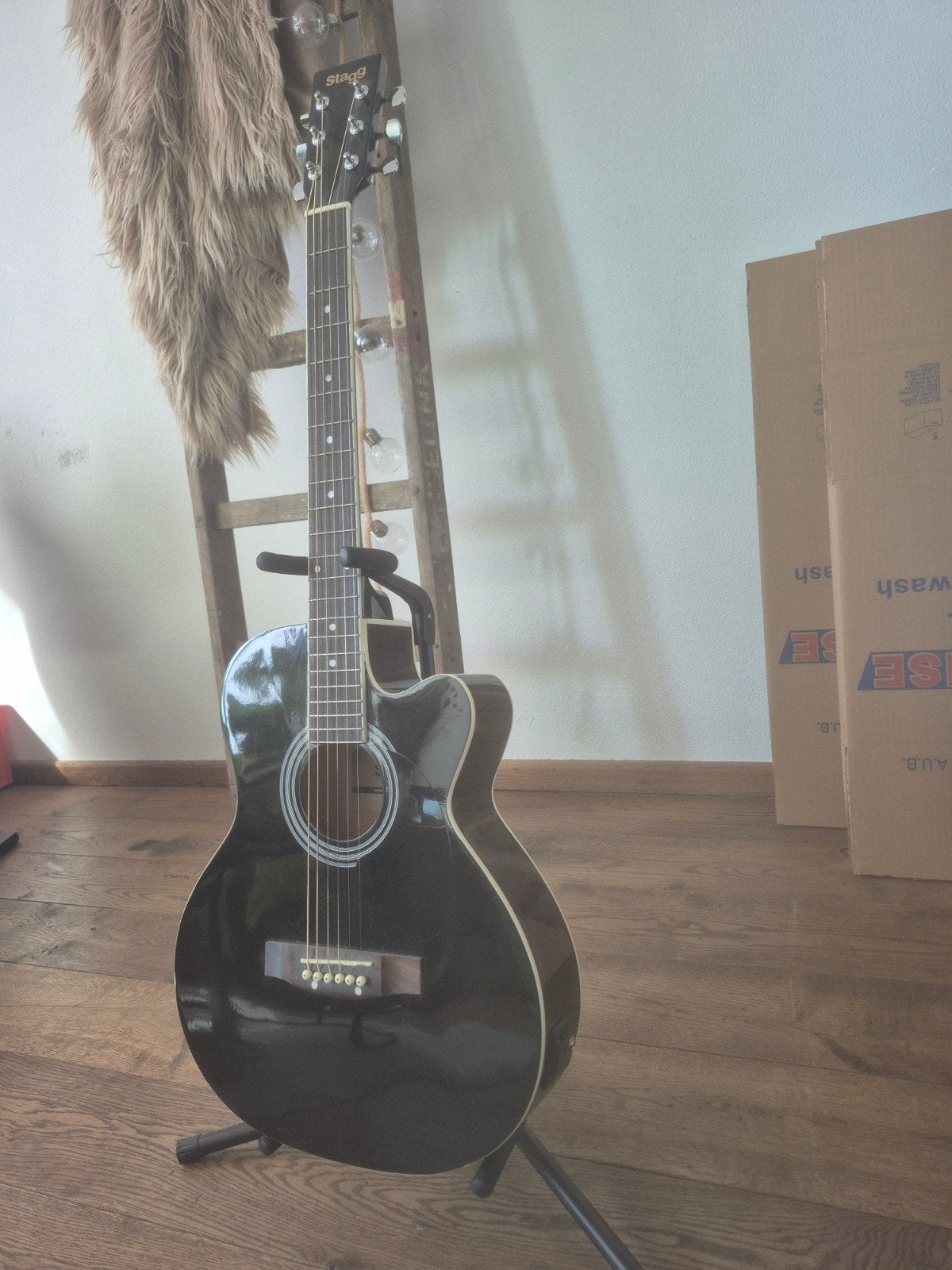 Stagg Western gitaar met ingebouwde tuner en element, Ophalen, Gebruikt, Western- of Steelstringgitaar