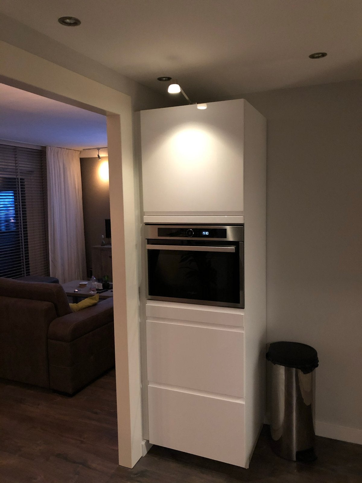 IKEA kast met laden en Whirlpool oven, Huis en Inrichting, Ophalen, Met lade(s), 50 tot 100 cm, Zo goed als nieuw