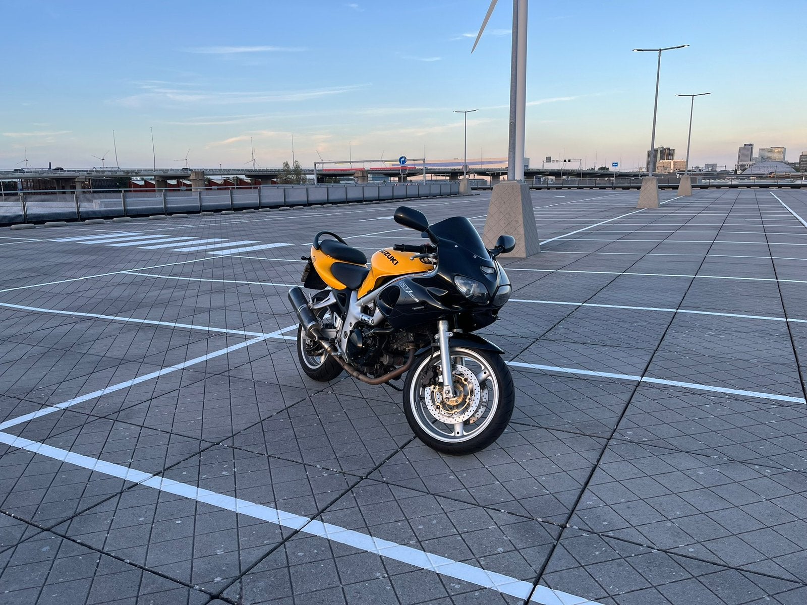 Suzuki sv650s, Motoren, 2 cilinders, Motorrijbewijs A, Particulier, Meer dan 35 kW