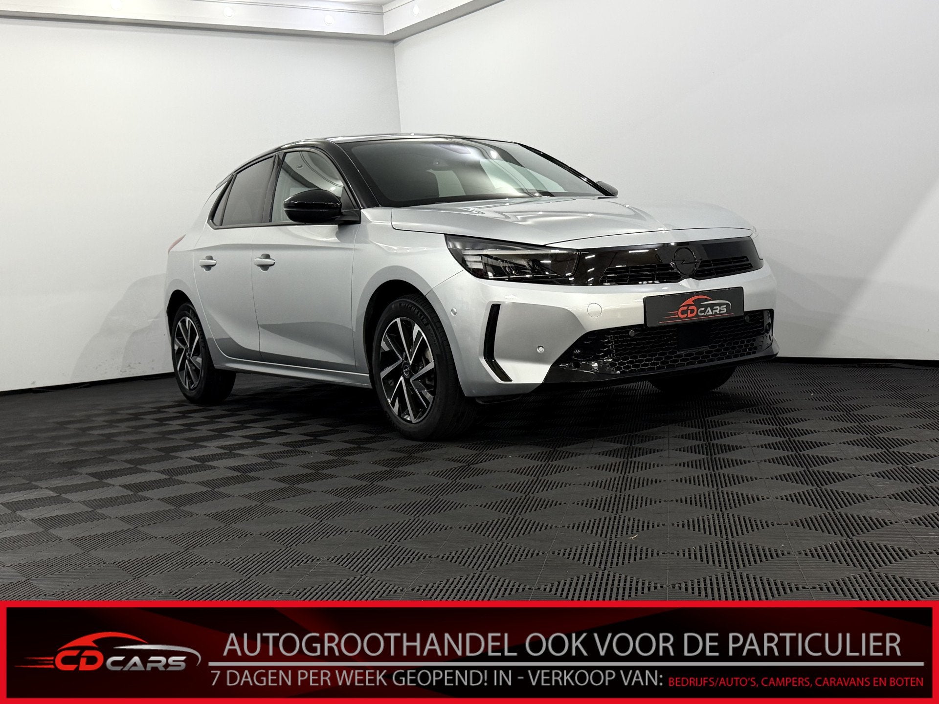 Opel Corsa 1.2 Turbo GS Panoramadak, Camera, Navi, Keyless s, Gebruikt, 1199 cc, 1133 kg, Leder en Stof
