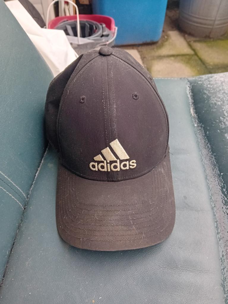 Adidas pet zwart, Ophalen of Verzenden