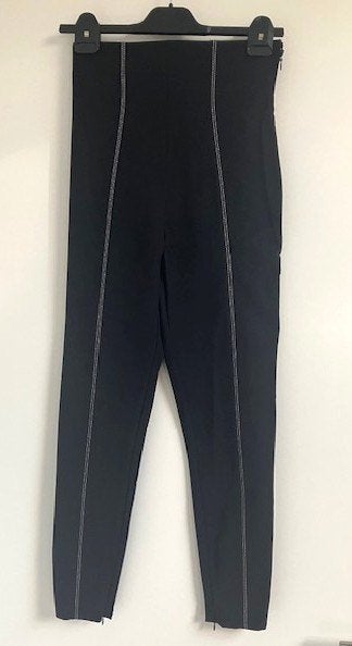 Mooie broek Elisabetta Franchi maat 36, Elisabetta Franchi, Zwart, Ophalen of Verzenden, Zo goed als nieuw