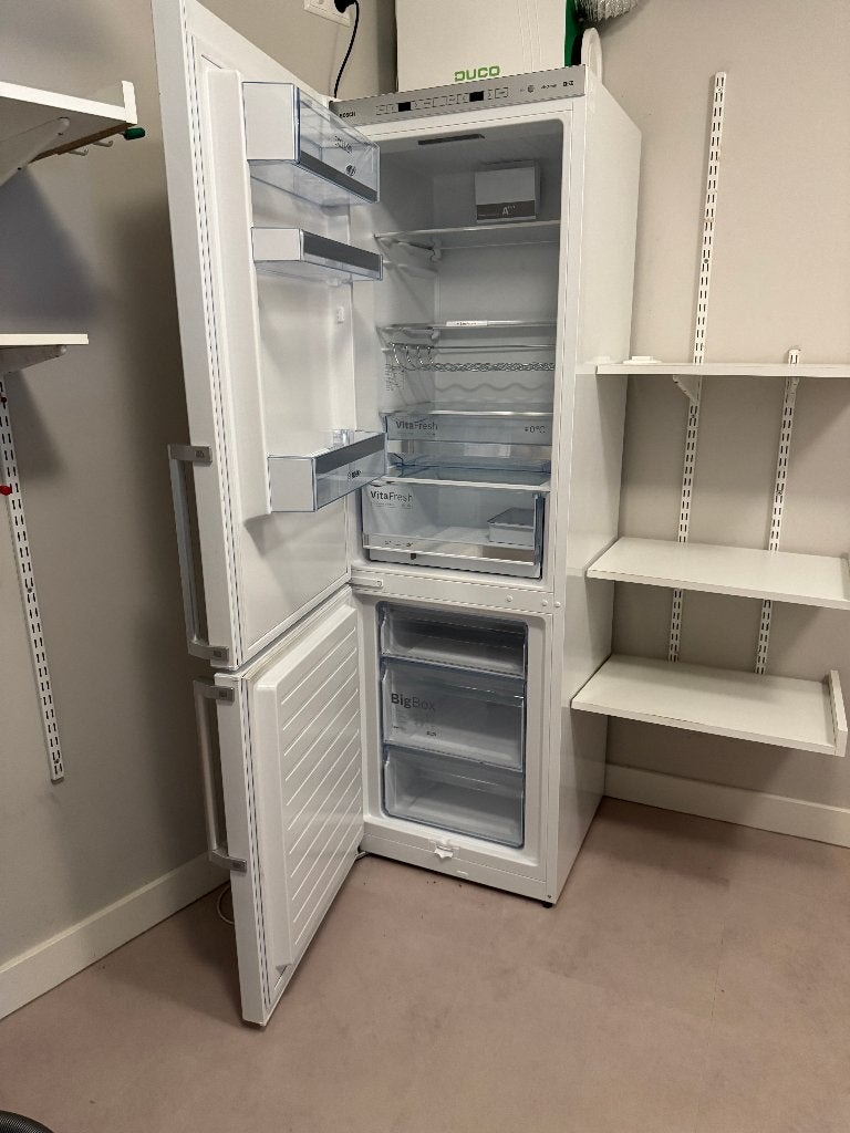 Bosch koel-vriescombinatie KGE36EW4P – A+++ – VitaFresh