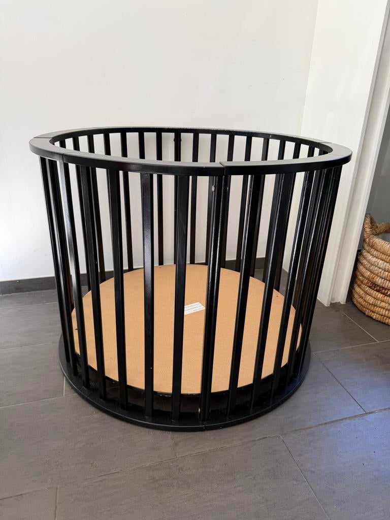 Zwarte ronde box voor baby, Kinderen en Baby's, Boxen, Gebruikt, Rond, In hoogte verstelbaar, Ophalen