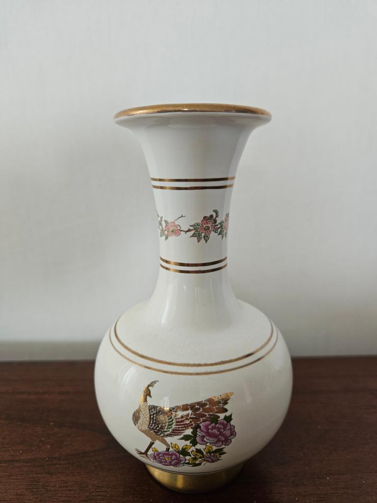 Decoratief vaasje met 24k goud en pauwdecoratie, handgemaakt, Antiek en Kunst, Antiek | Vazen, Ophalen