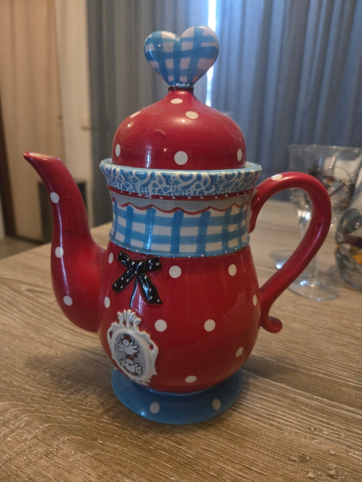 Leuke rode studio koekeeper theepot met stippen en hartje, Ophalen, Nieuw
