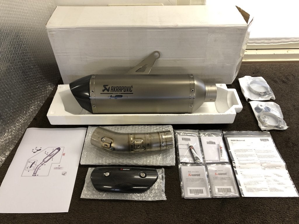 Akrapovic Hexagonal uitlaat BMW S1000RR 2015 2016 nieuw, Motoren, Verzenden, Nieuw, Info@bmw-motorrad-welt.com, Am Juliusturm 32, Berlin, 13599, DE