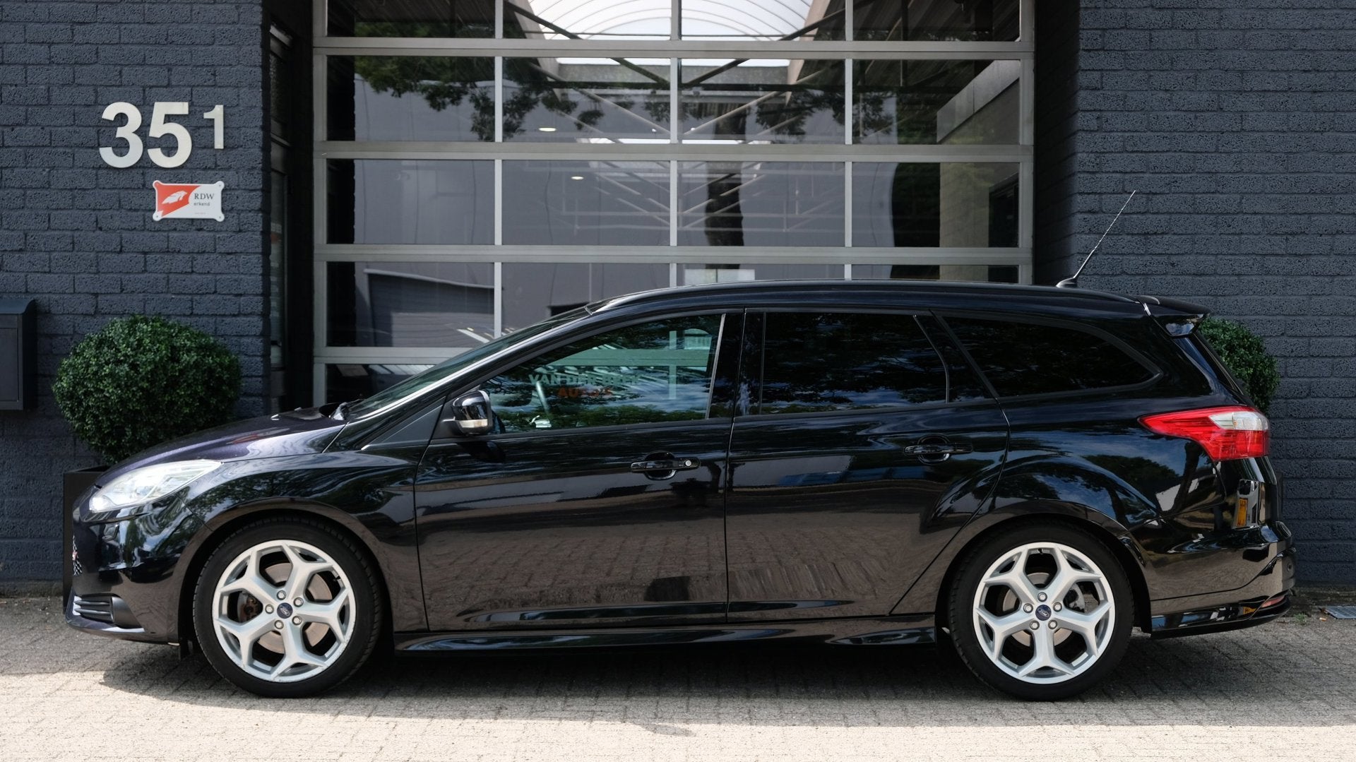 Ford Focus Wagon 2.0 EcoBoost ST-3 Cruise|Leder|Navi|Led&Xen, Auto's, Euro 5, Gebruikt, Zwart, 4 cilinders