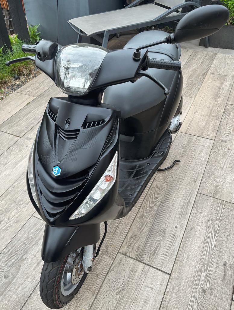 Piaggio Zip mat zwart (Brom-uitvoering), Ophalen, Gebruikt, Maximaal 45 km/u, Zip