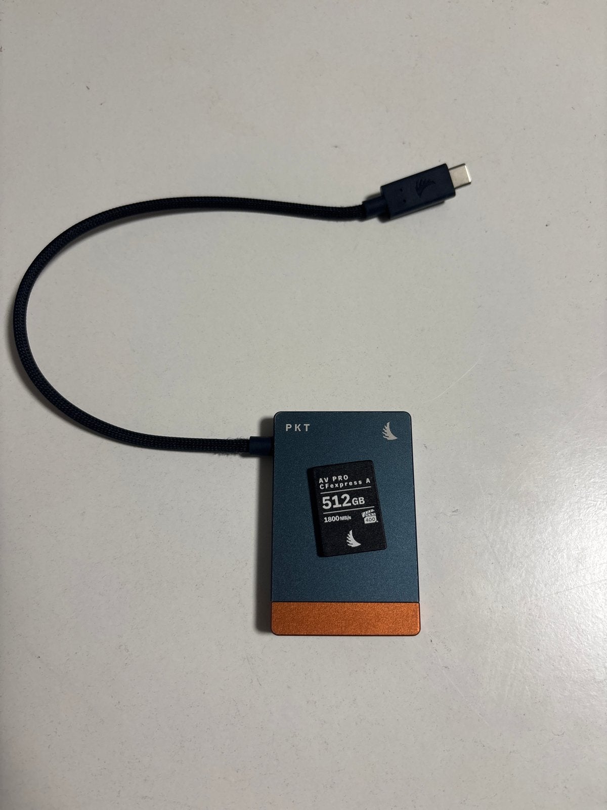 PKT AV PRO CFexpress A 512GB met USB-C kabel, Computers en Software, Server, SSD, Ophalen of Verzenden, Zo goed als nieuw