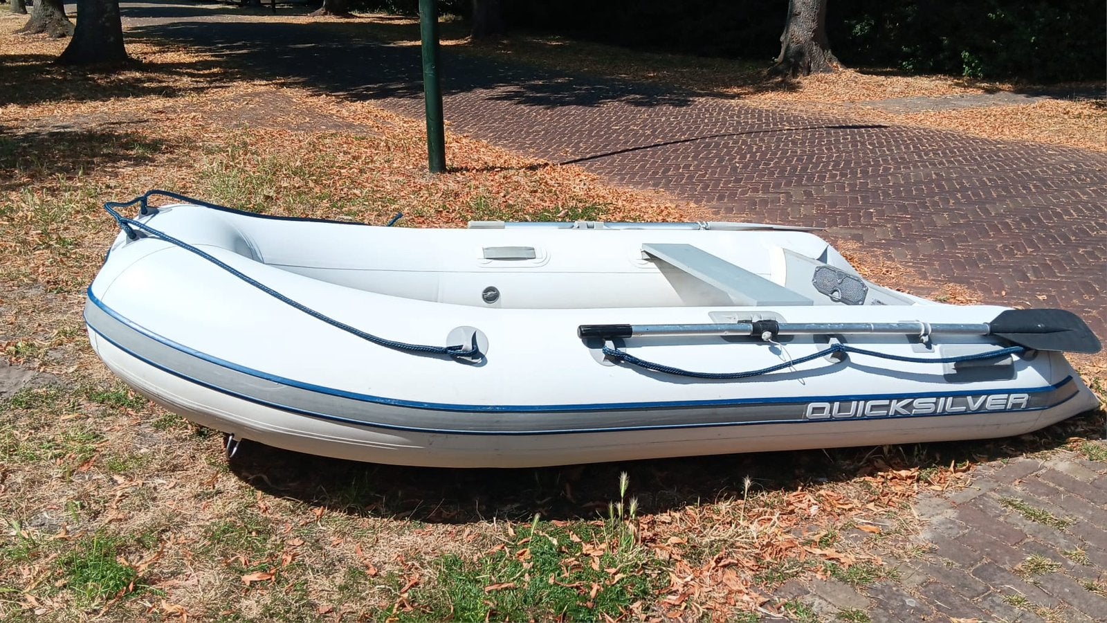 Quicksilver rubberboot 310 met pomp en 21 liter tank, Ophalen of Verzenden, Gebruikt