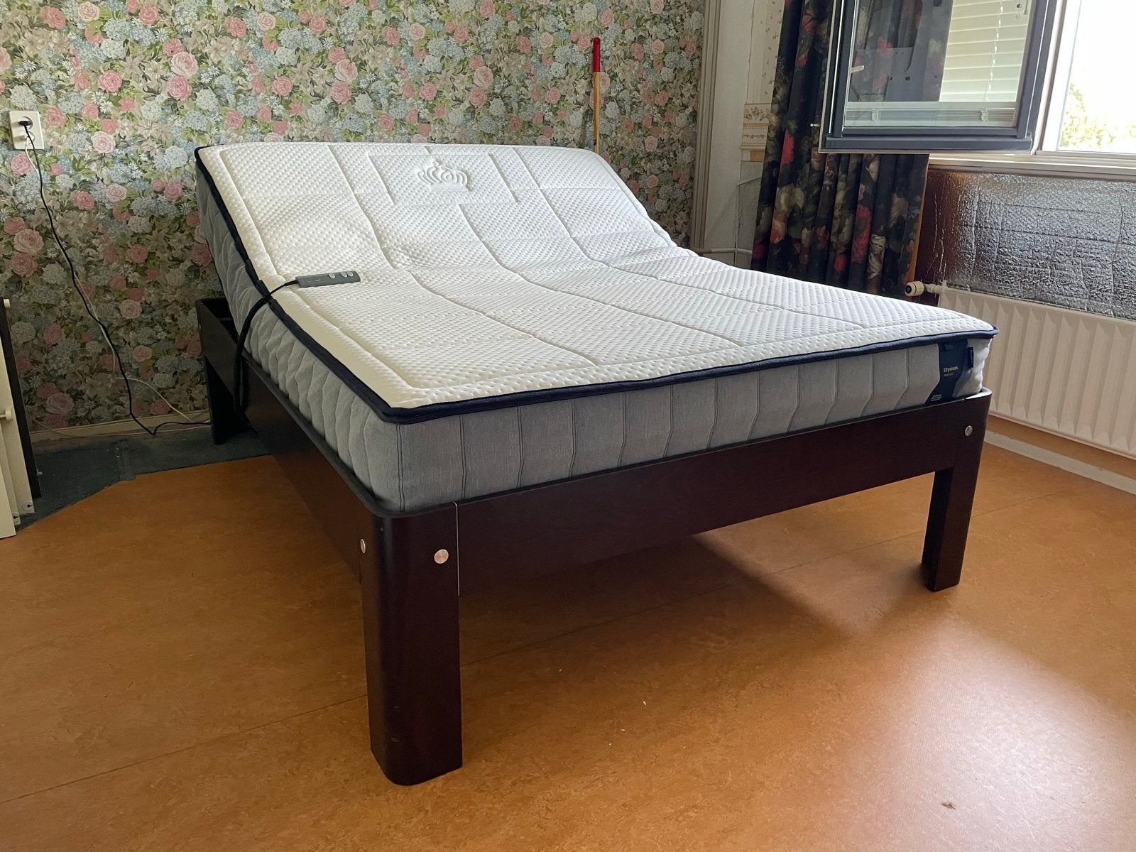 Auping Auronde bed met elektrisch verstelbare AVS bedbodem, Ophalen, Verstelbaar, Bruin, Tweepersoons
