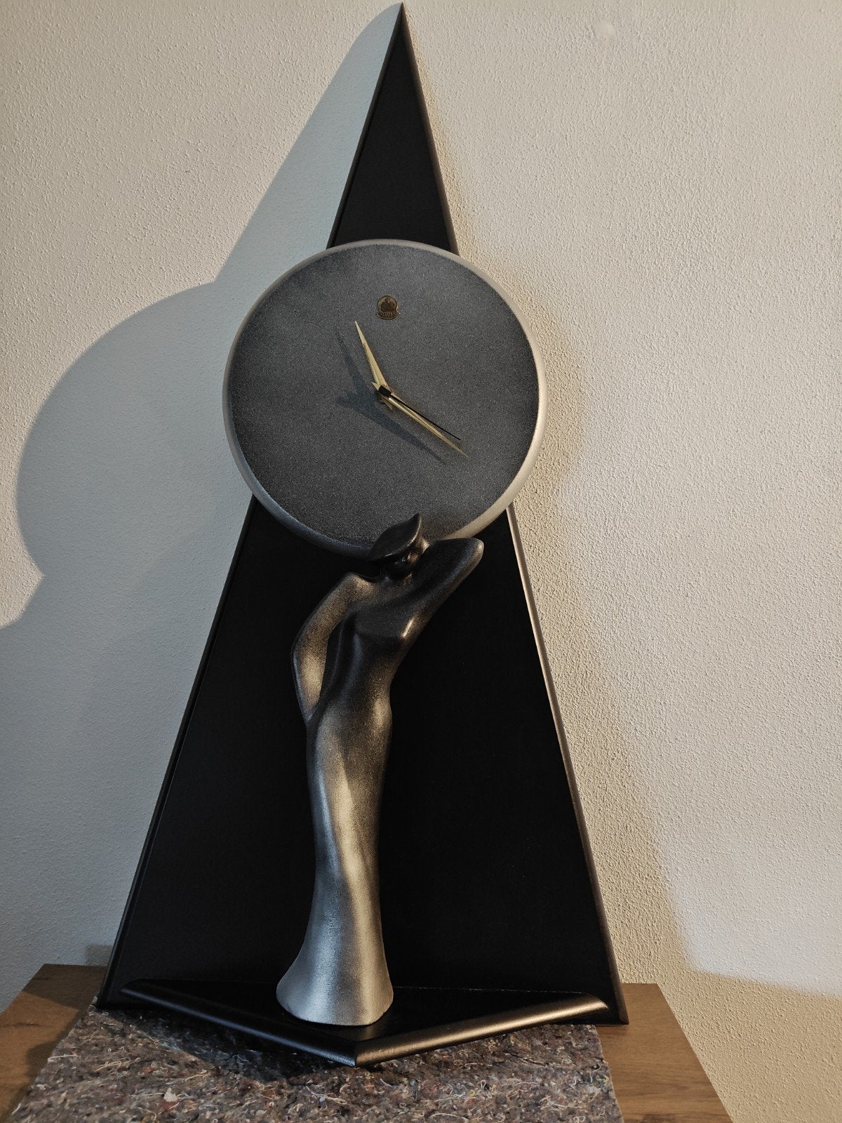 Art Deco Stijl Hang Klok met Vrouwenfiguur, Huis en Inrichting, Woonaccessoires | Klokken, Ophalen of Verzenden, Wandklok