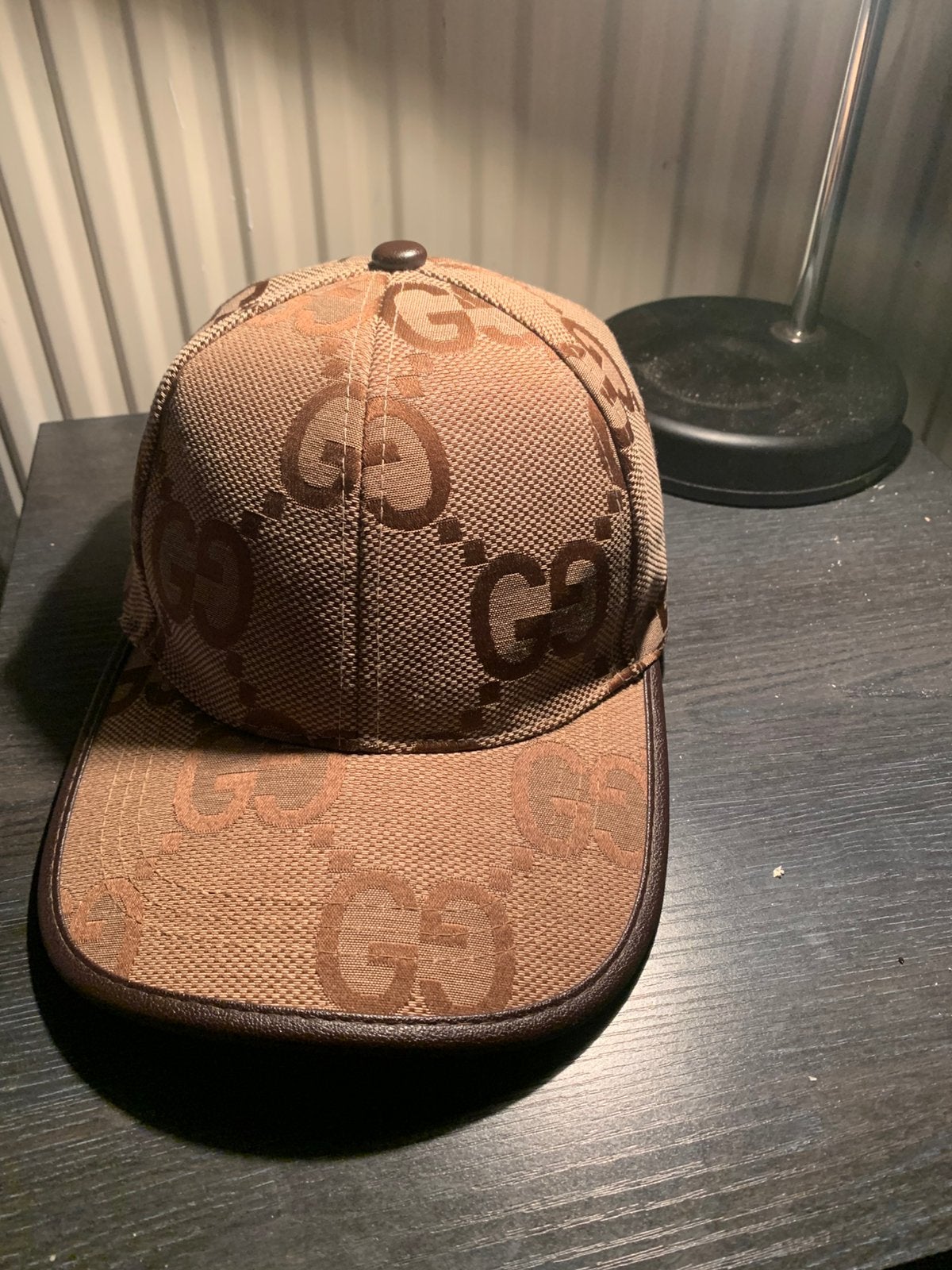 Gucci GG Monogram Pet – Bruin, Ophalen, Zo goed als nieuw, One size fits all
