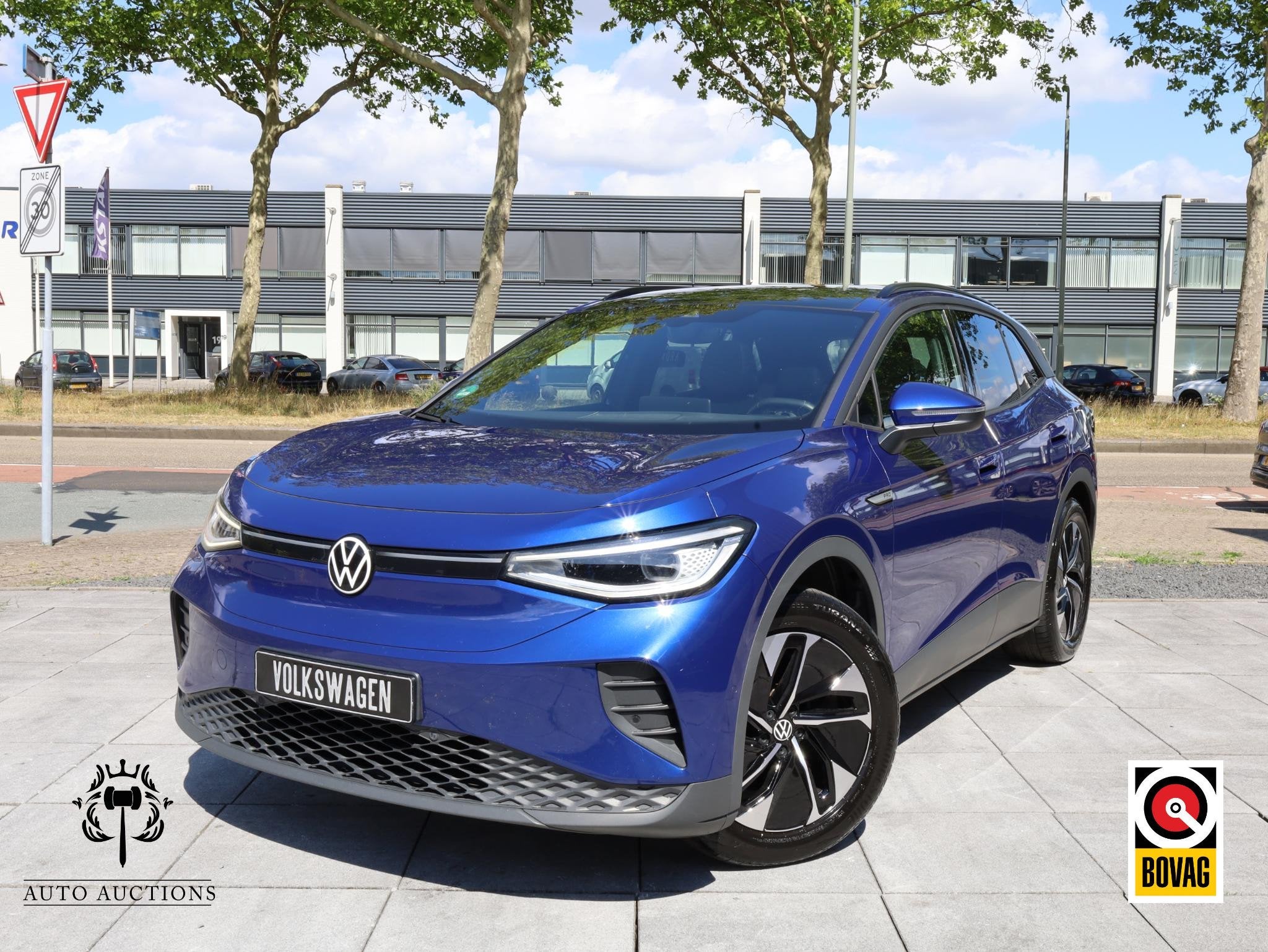 Volkswagen ID.4 Pro 77 kWh 150KW | Panodak | Warmtepomp | He, Automaat, Dealer onderhouden, Gebruikt, Zwart
