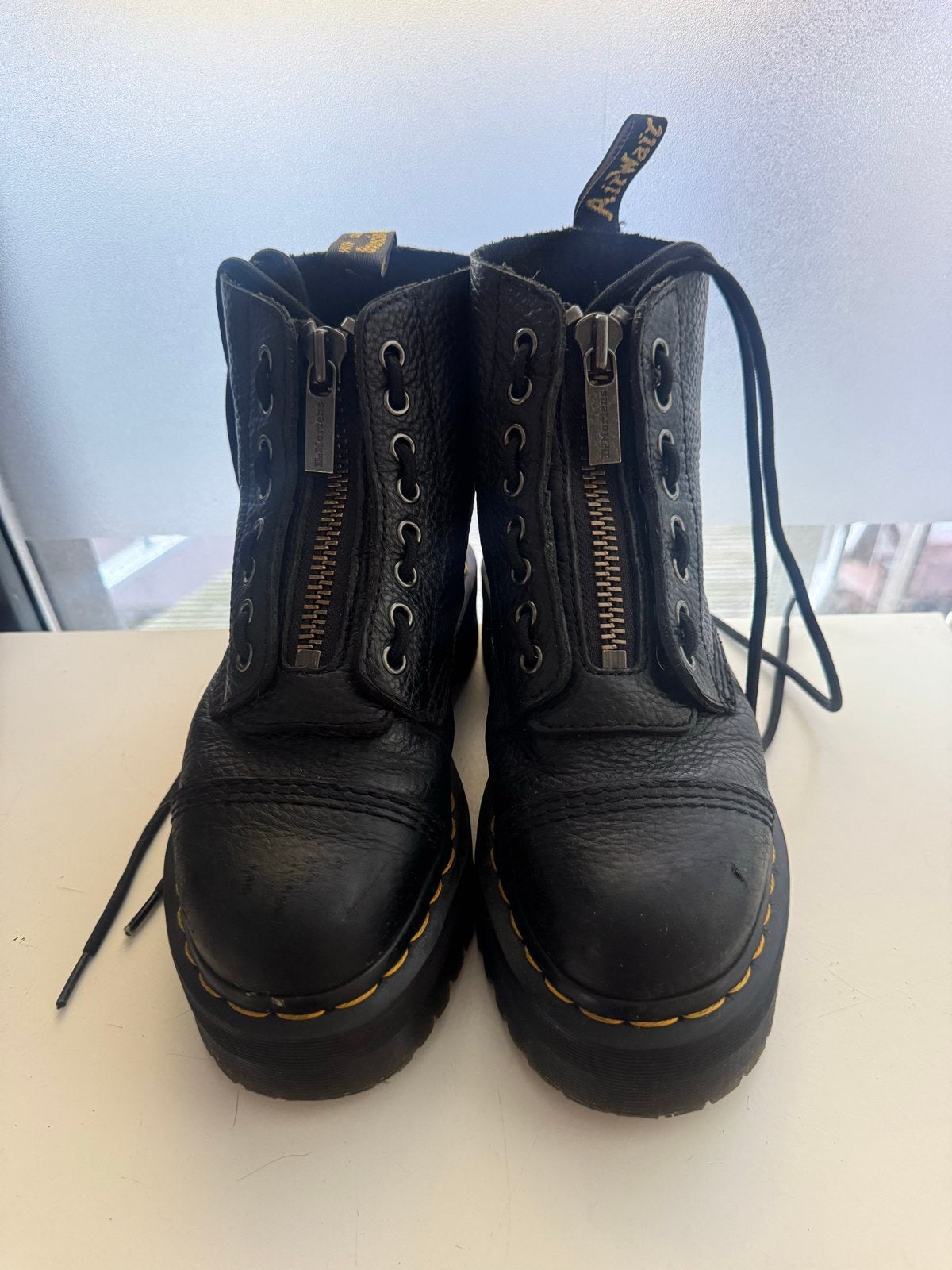 Dr. Martens platform zwart, Zwart, Lage of Enkellaarzen, Ophalen of Verzenden, Gedragen