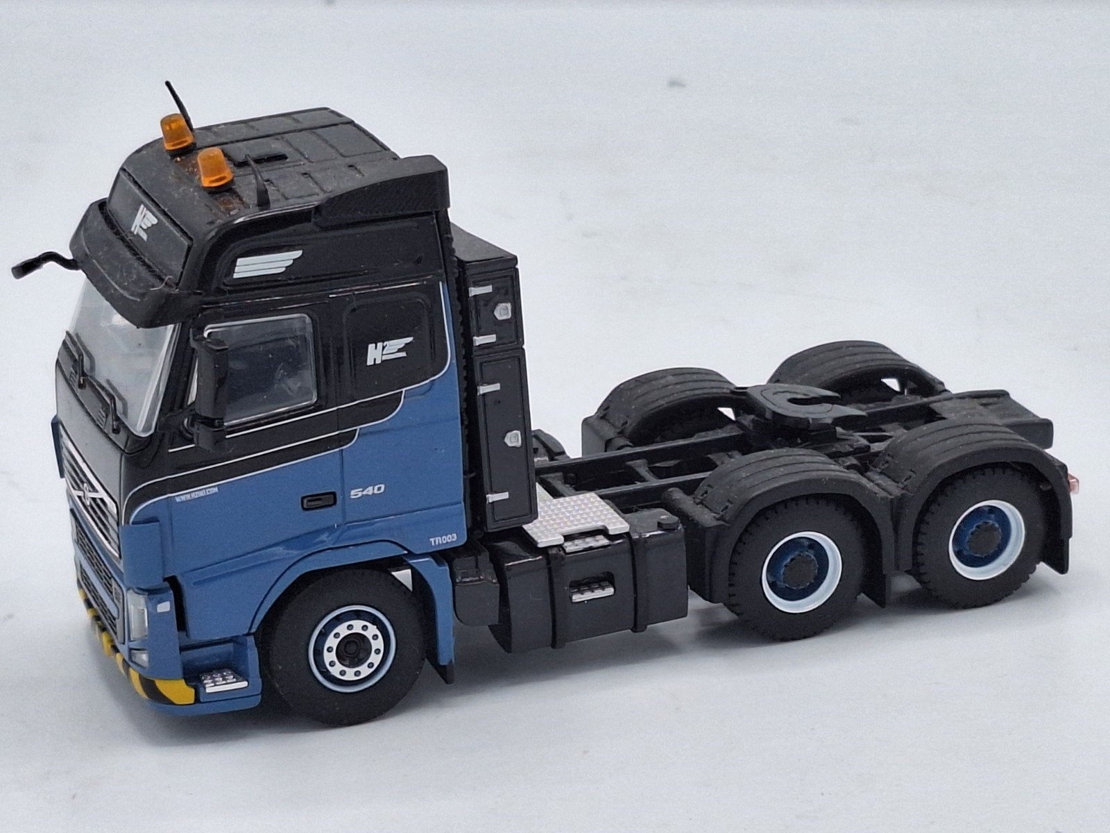 Volvo H2 International FH03 Globetrotter 6X4, Overige merken, Ophalen of Verzenden, Zo goed als nieuw, Bus of Vrachtwagen
