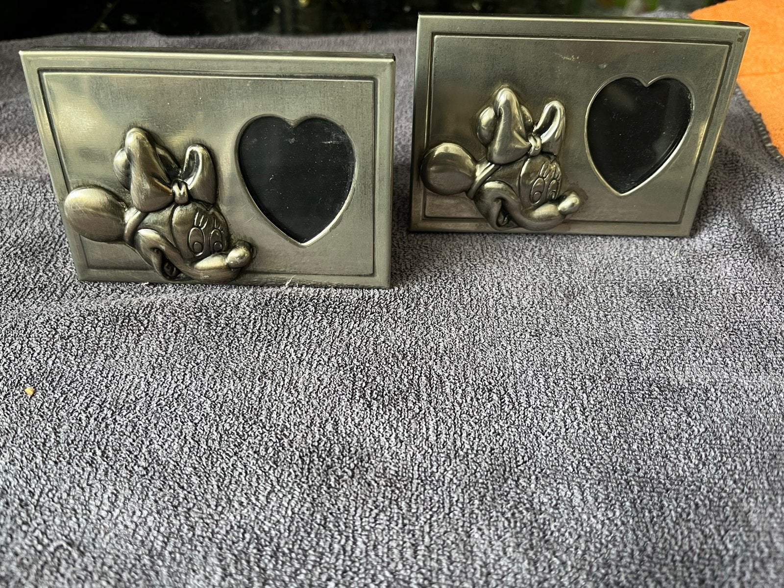2x Disney Minnie Mouse Fotolijstje Hartje met Ontspiegeld Gl, Ophalen, Gebruikt