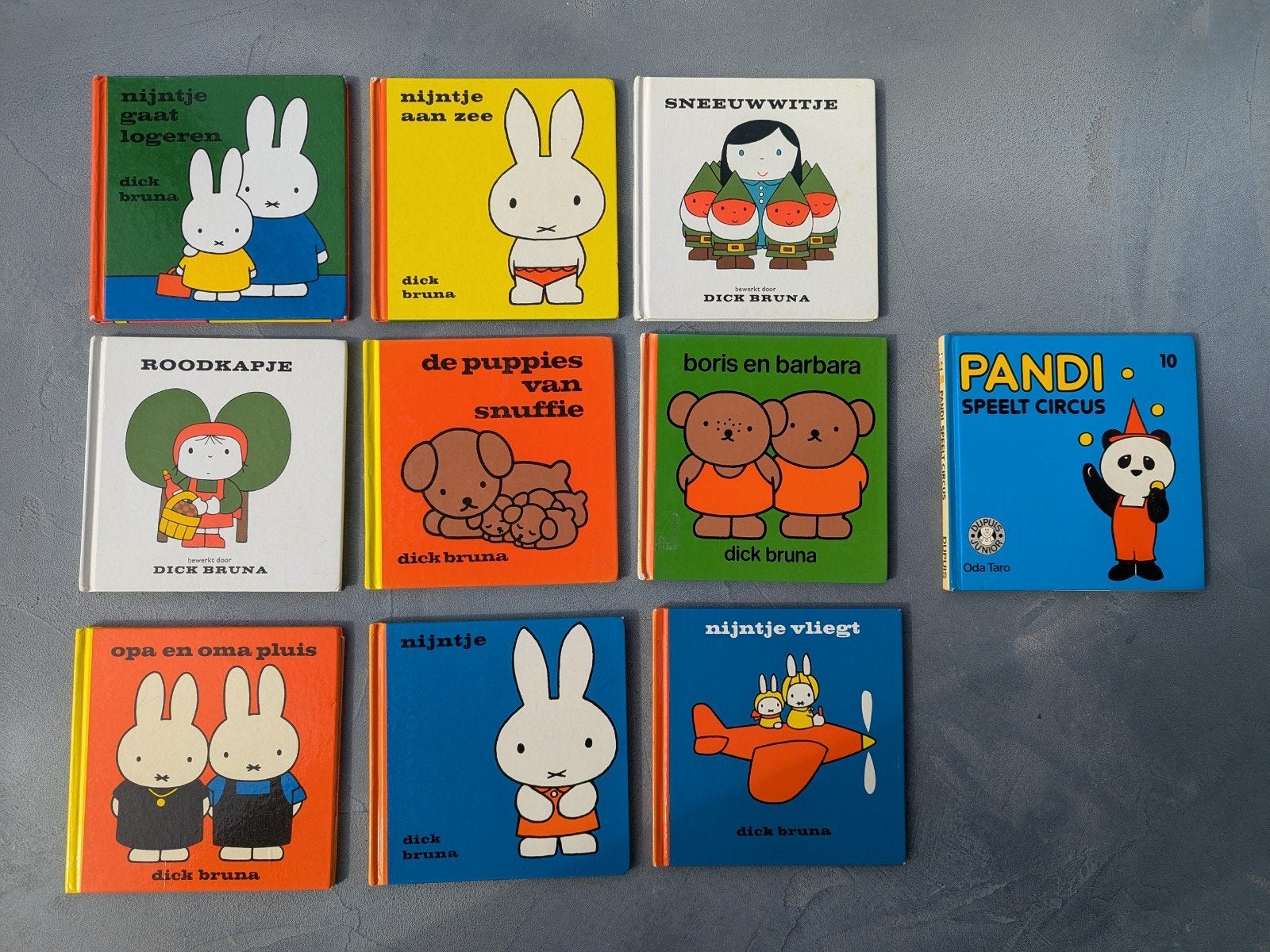 15 kinderboekjes (o.a. nijntje, bumba, voelboekjes), Ophalen, Gelezen, 1 tot 2 jaar