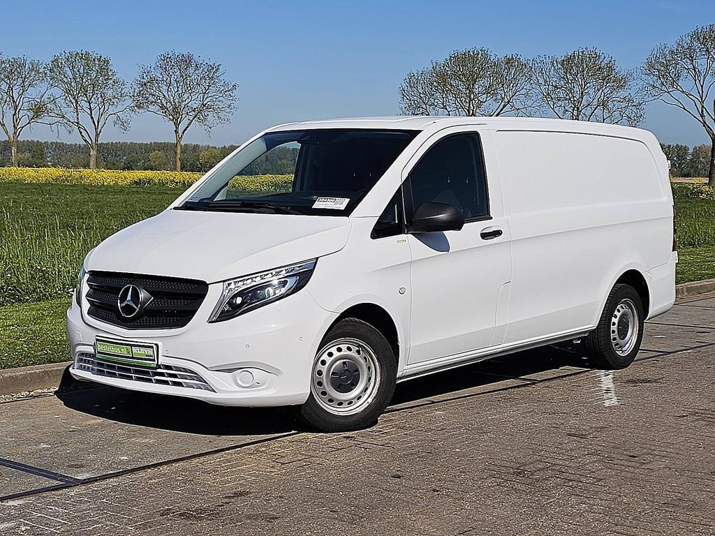 MERCEDES-BENZ VITO 114 l2 automaat led navi, Auto's, Gebruikt, 4 cilinders, 2500 kg, Wit
