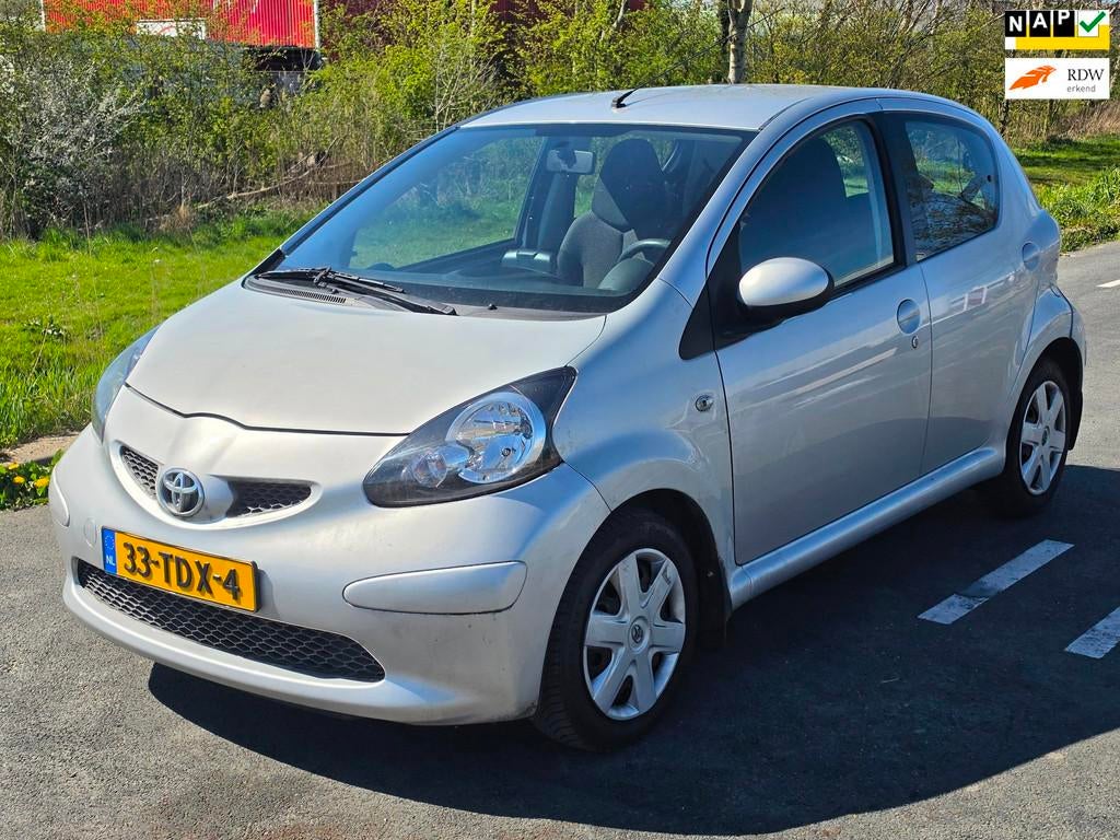 Toyota Aygo 1.0-12V Comfort Navigator / AIRCO / NAP, Euro 5, Gebruikt, Elektrische ramen, 4 stoelen