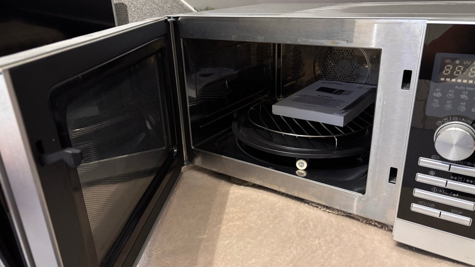 Sharp R-843IN Combimagnetron - Zo goed als nieuw, Ophalen, Combimagnetron, Grill, Zo goed als nieuw