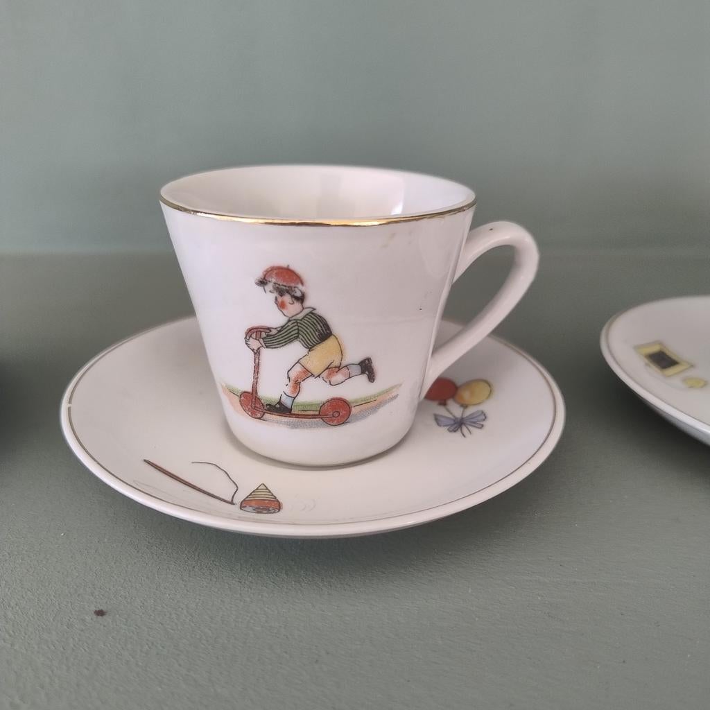 Vintage kinderservies kop en schotel met decor, Antiek en Kunst, Ophalen of Verzenden