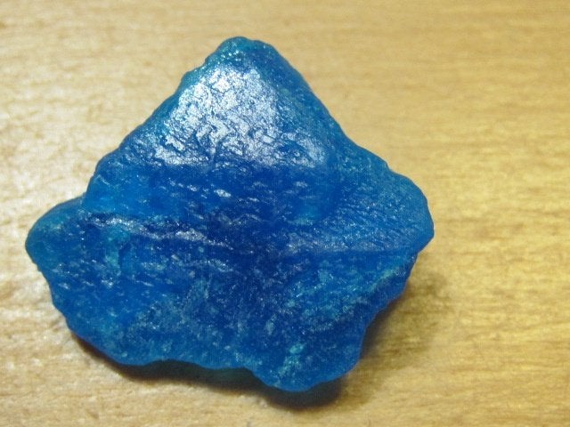 mi. 2x ruwe edelsteen CHALCANTHIET (9), Verzenden, Mineraal