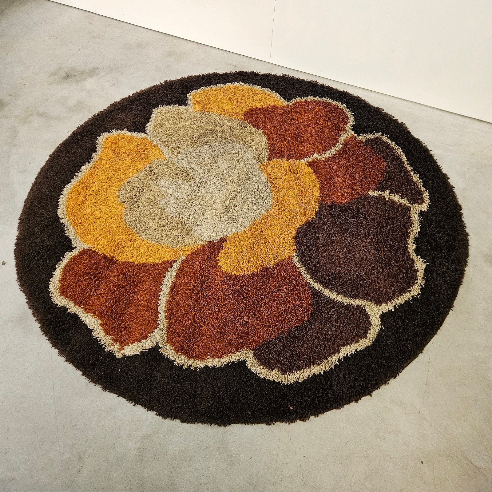 Vintage vloerkleed rond Desso, Gebruikt, 150 tot 200 cm, 200 cm of meer, Ophalen of Verzenden