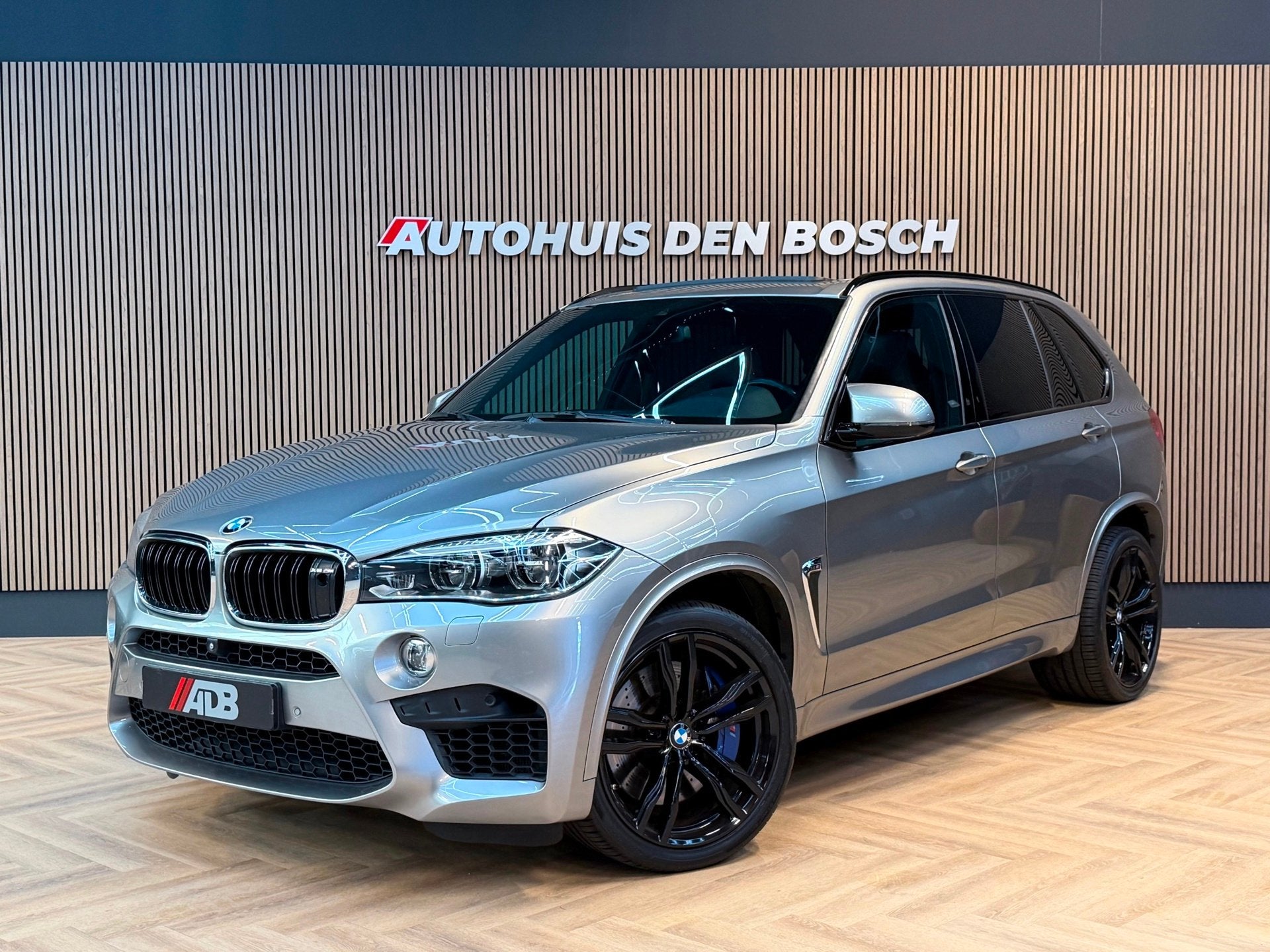 BMW X5M 4.4 V8 575PK 2017 - B&O - Pano - Carbon - Memory, Automaat, Gebruikt, 4395 cc, Leder