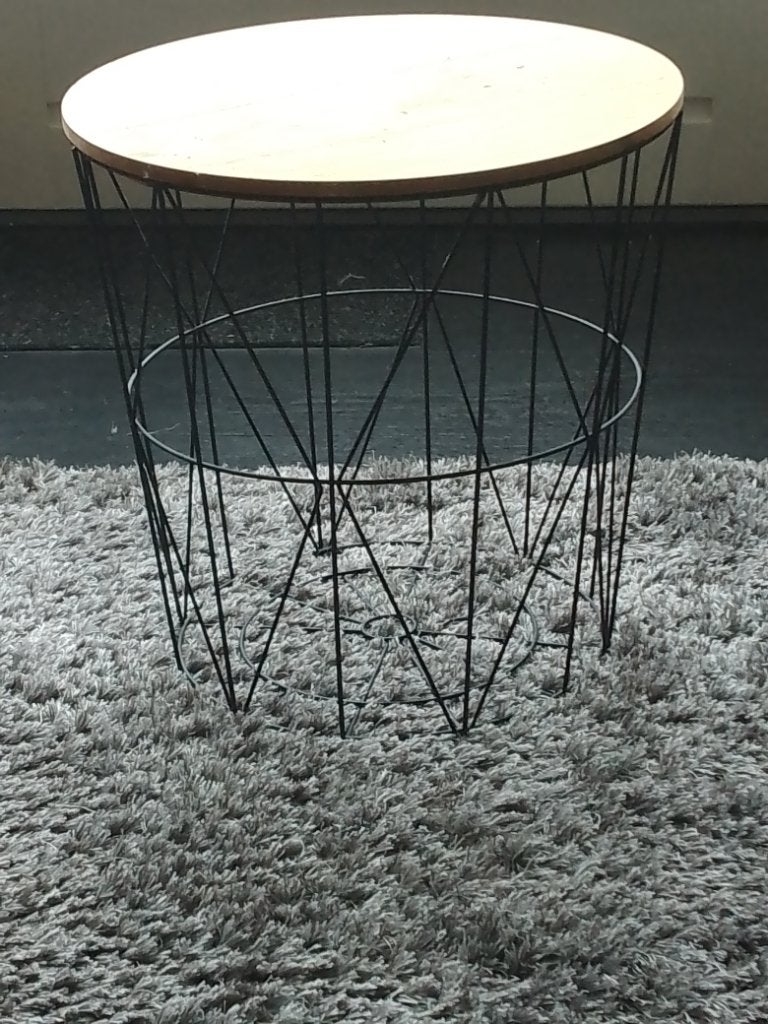 Drie soort gelijke tafeltjes., Huis en Inrichting, Tafels | Bijzettafels, Ophalen, Minder dan 45 cm, Minder dan 55 cm, Metaal of Aluminium