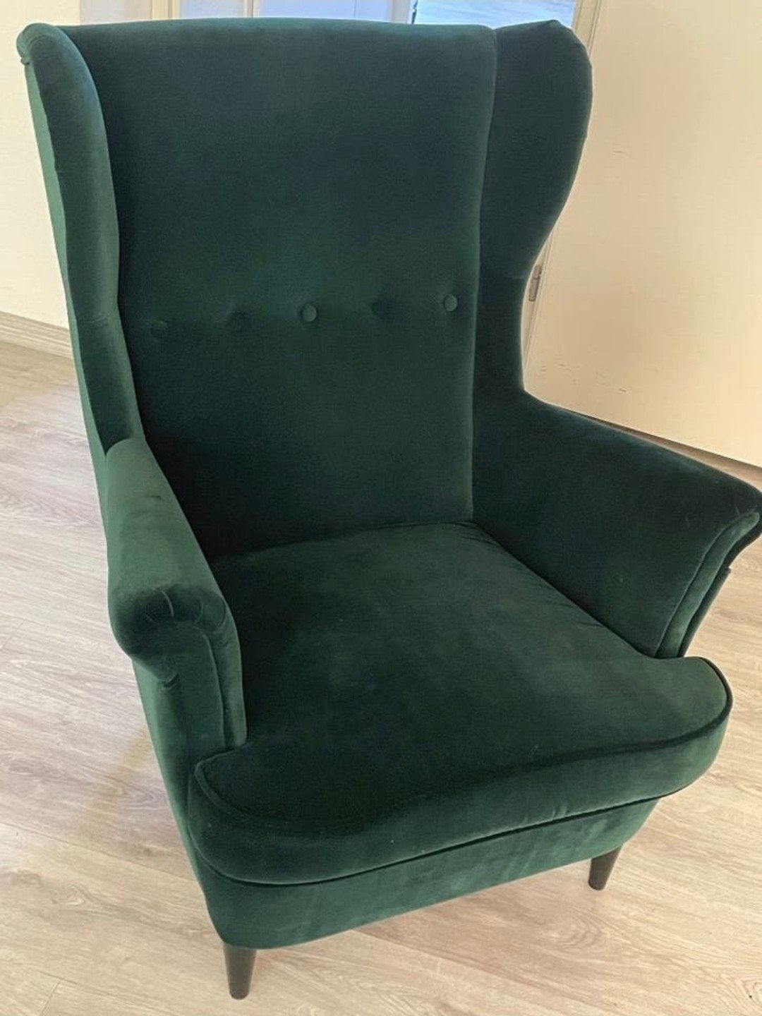 2 IKEA Strandmon Fauteuils - Groen Fluweel, Huis en Inrichting, Fauteuils, Gebruikt, 75 tot 100 cm, Ophalen of Verzenden, Stof
