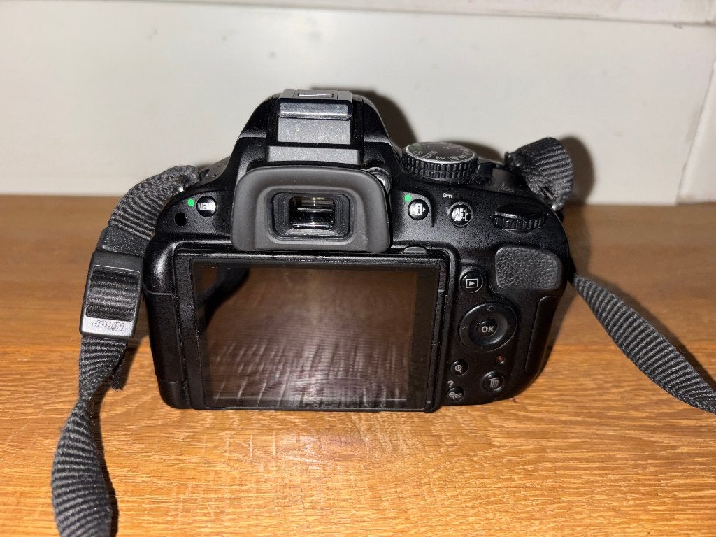 Nikon D5100 + 18-105mm VR lens – complete set – 8792 clicks, Ophalen, Gebruikt, Spiegelreflex, Geheugenkaart