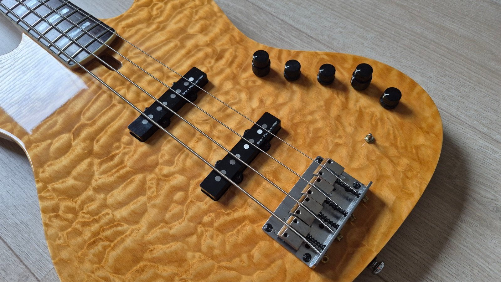 SIRE V9 Swamp Ash, Ophalen, Zo goed als nieuw, Elektrisch