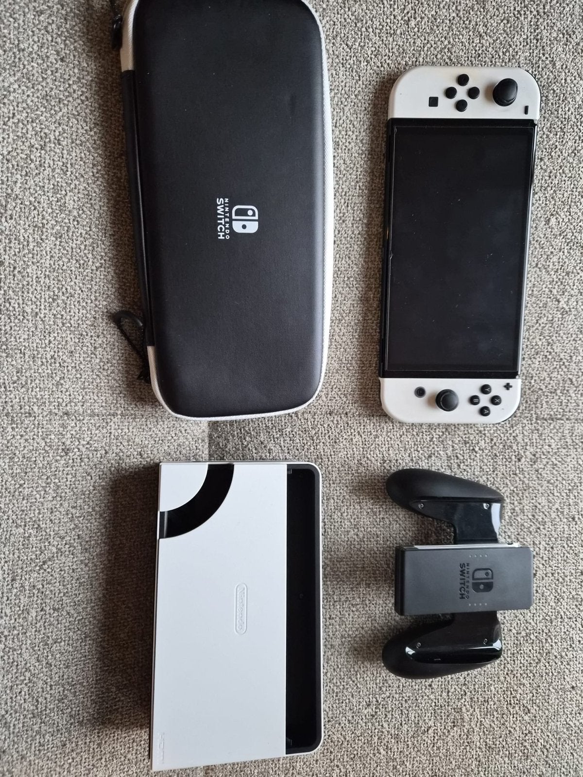 Nintendo Switch OLED Wit - Zo goed als nieuw, Spelcomputers en Games, Spelcomputers | Nintendo Switch, Ophalen, Zo goed als nieuw