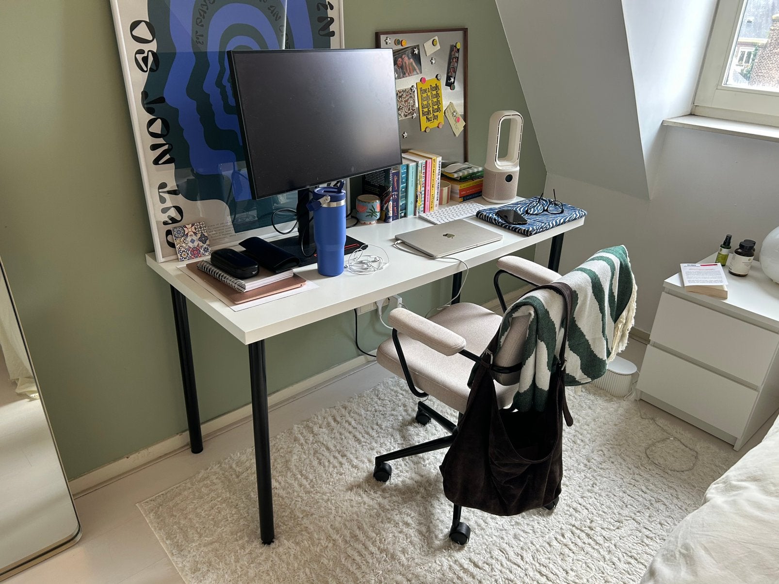 Office set up: Desk and office chair (also sold separately), Huis en Inrichting, Ophalen, Scandinavisch, Secretaire, Zo goed als nieuw