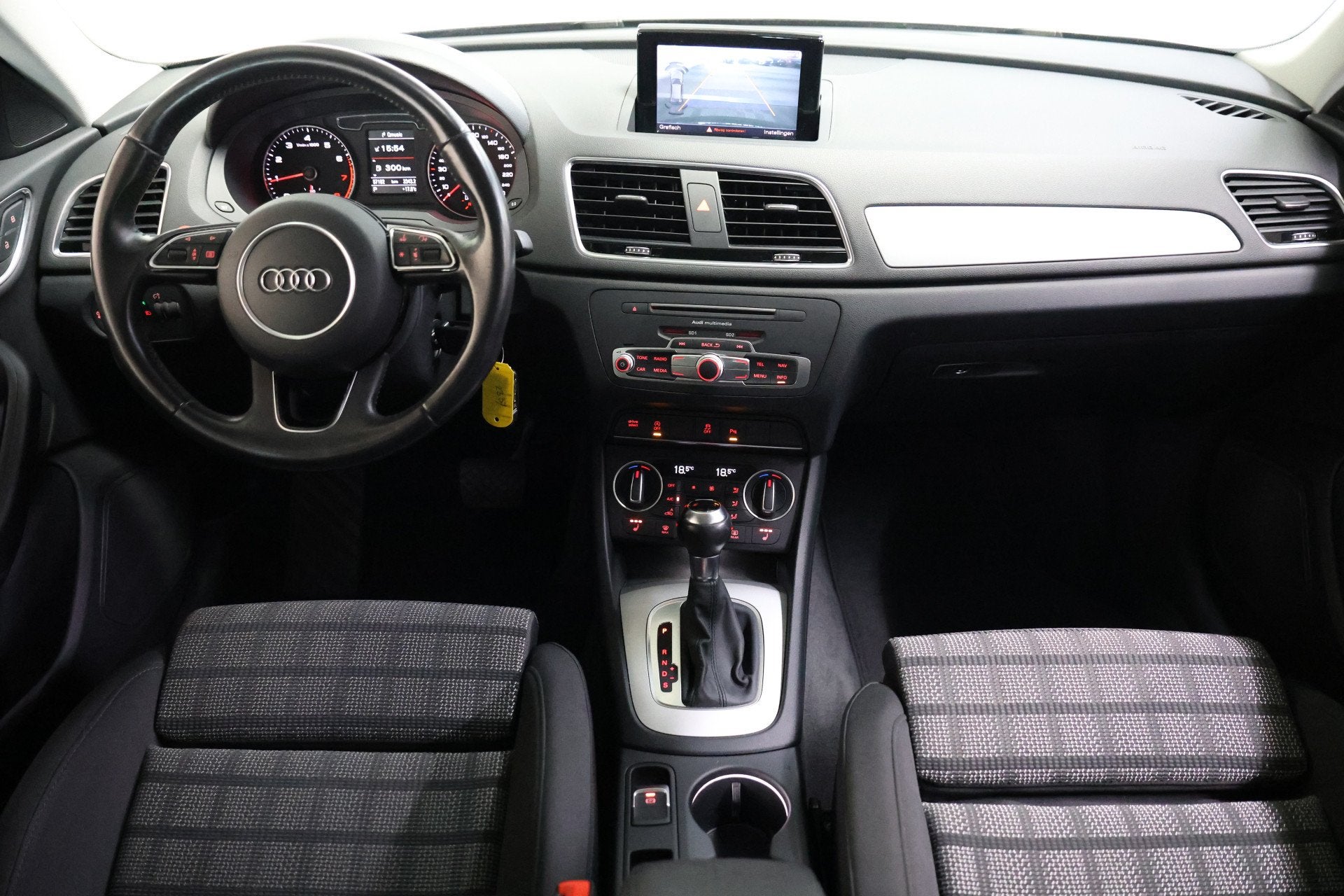 Audi Q3 1.4 TFSI Pro Line S-Tronic XENON NAV CAMERA BLUET ST, Auto's, Stof, Gebruikt, 4 cilinders, 150 pk
